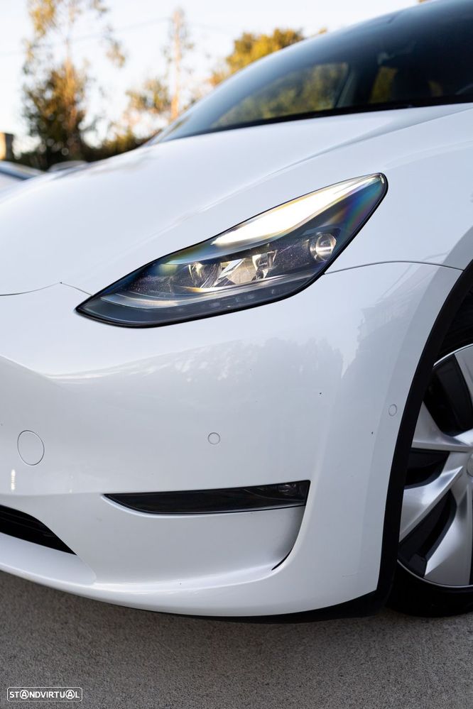 Tesla Model Y Long Range Dual Motor AWD - 15