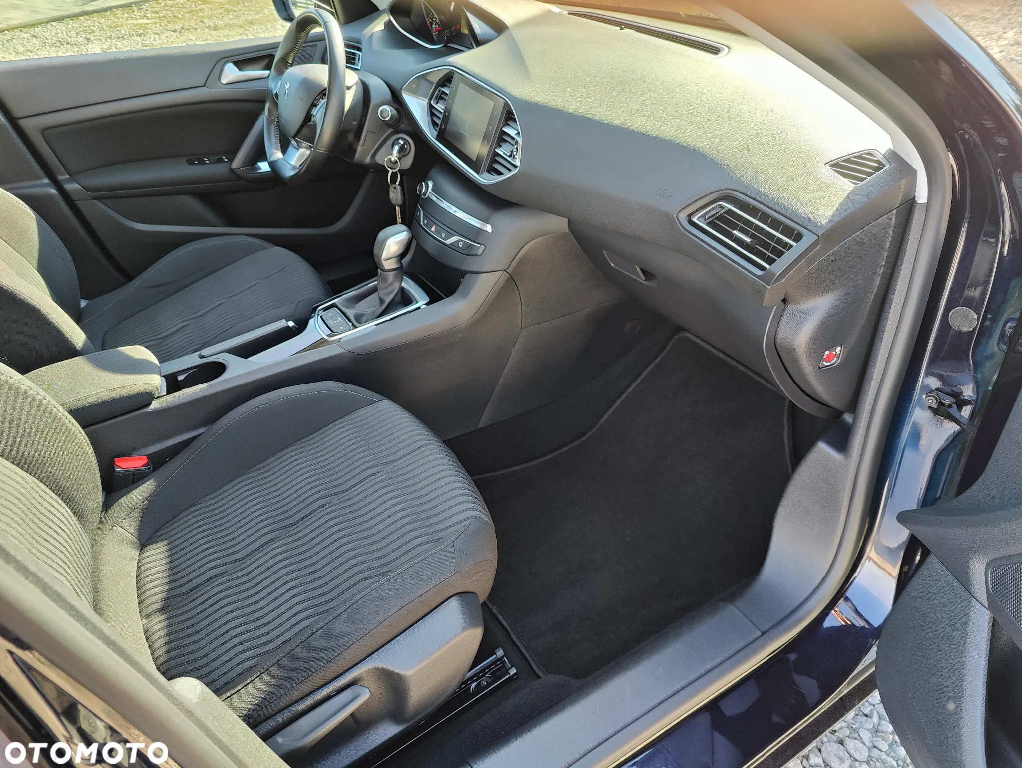 Peugeot 308 1.2 PureTech Allure S&S EAT6 - 11