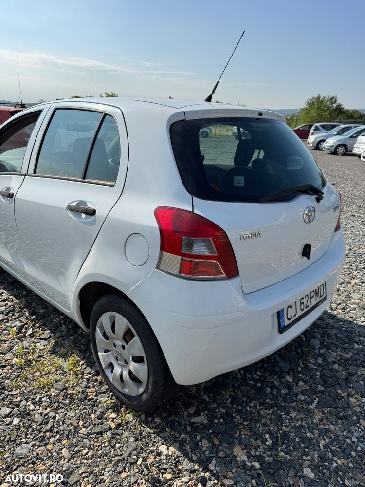 Toyota Yaris 1.4 D-4D Luna - 6