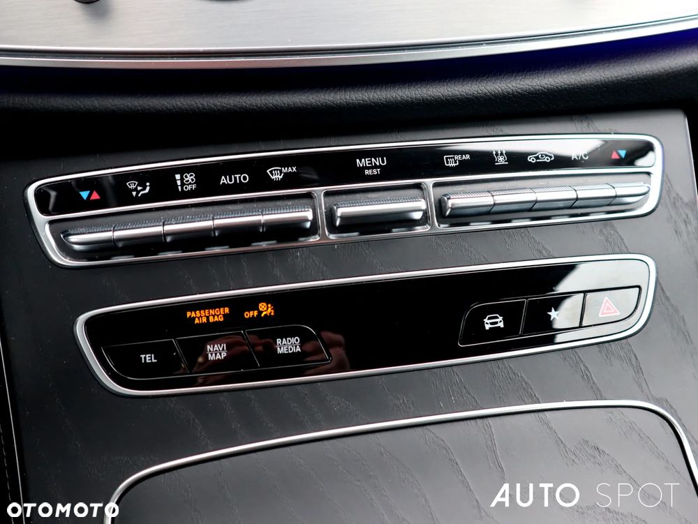 Mercedes-Benz Klasa E 200 4-Matic Avantgarde - 31