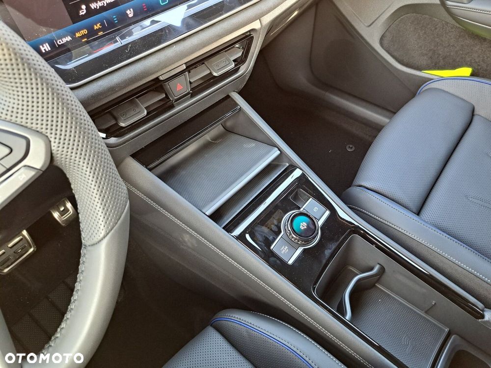 Volkswagen Tiguan - 21