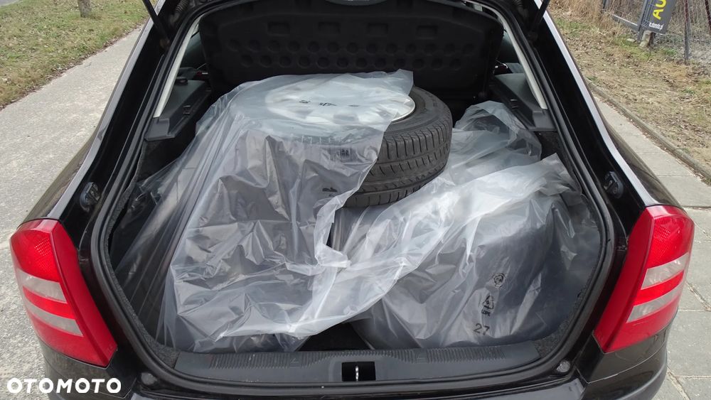 Skoda Octavia 1.6 Active - 17