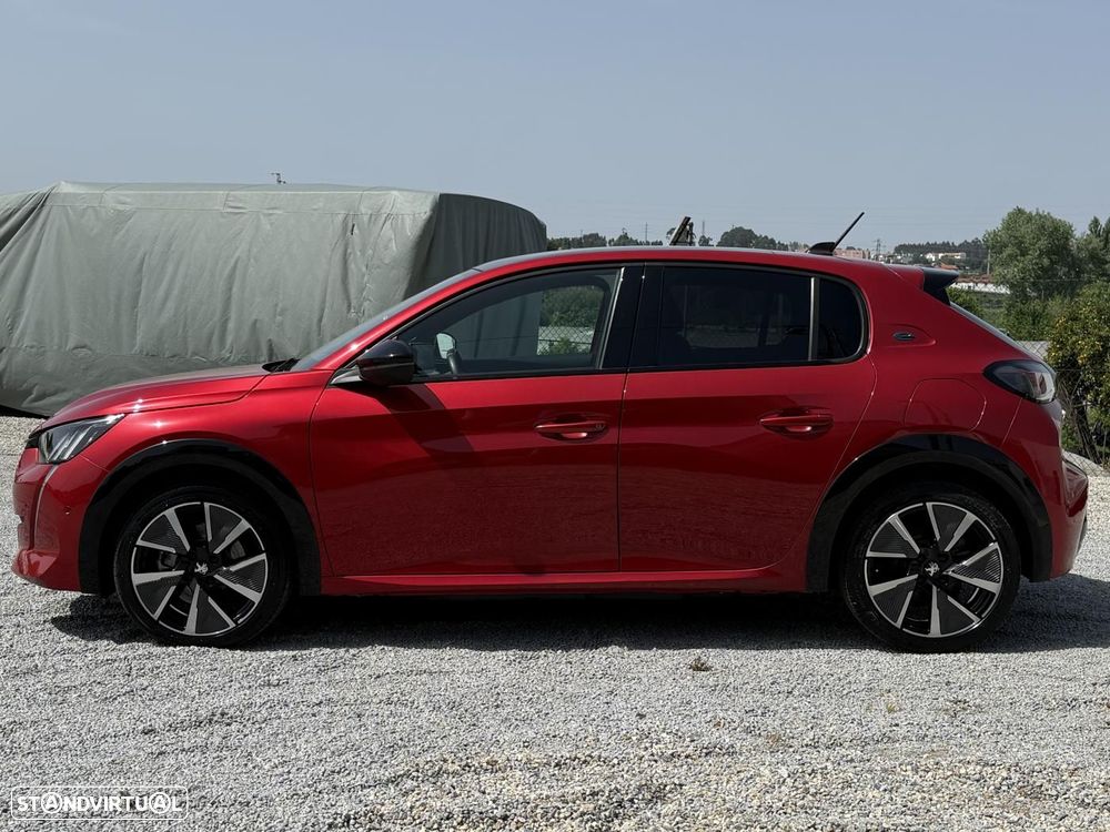 Peugeot e-208 GT - 17