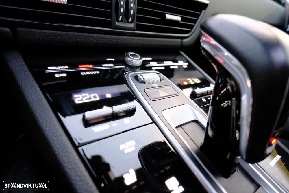 Porsche Cayenne E-Hybrid - 32