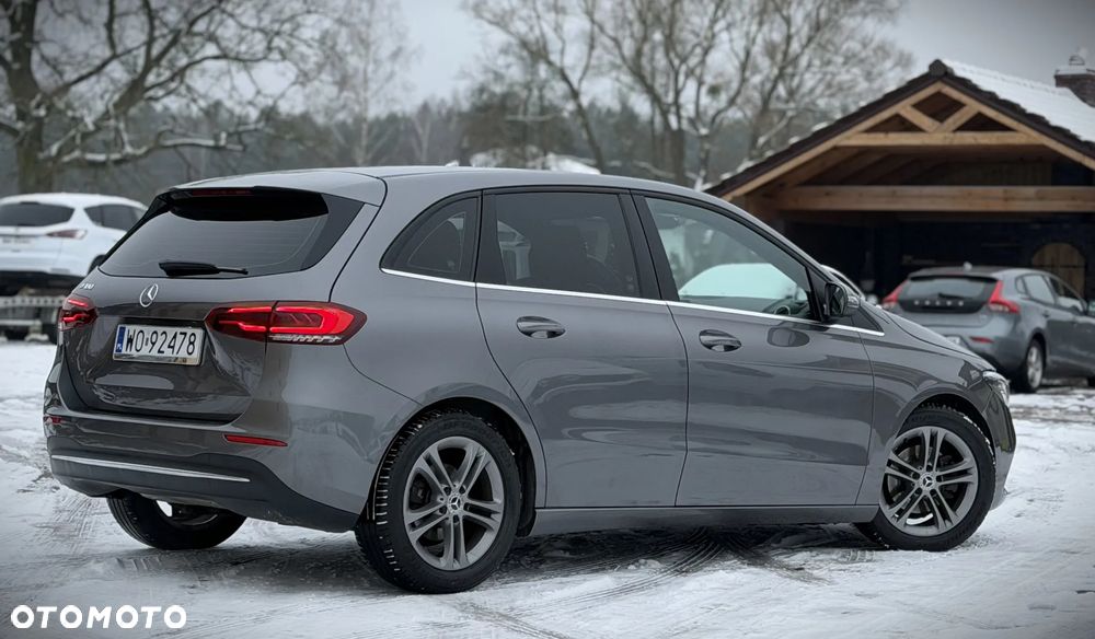 Mercedes-Benz Klasa B 180 7G-DCT Progressive - 22