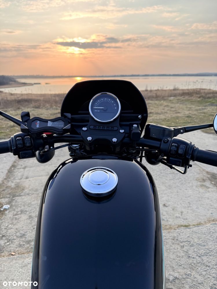 Harley-Davidson Sportster Iron 1200 - 13
