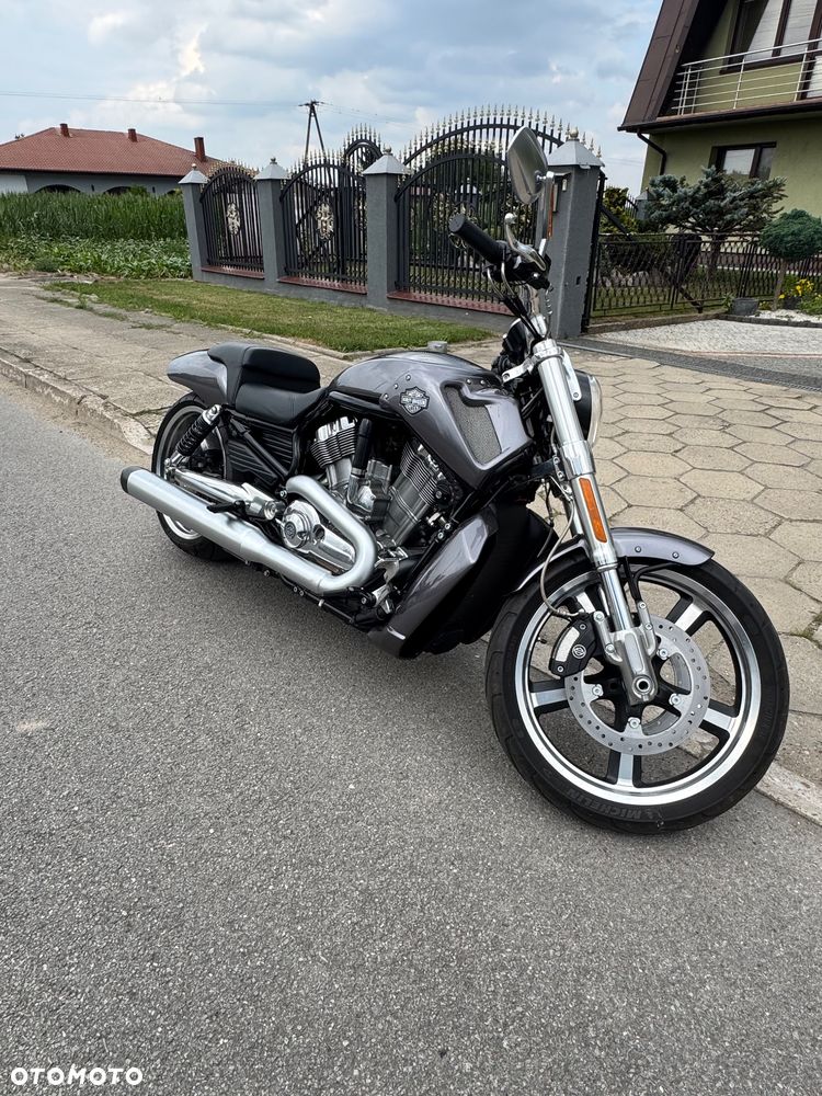 Harley-Davidson V-Rod Muscle - 1