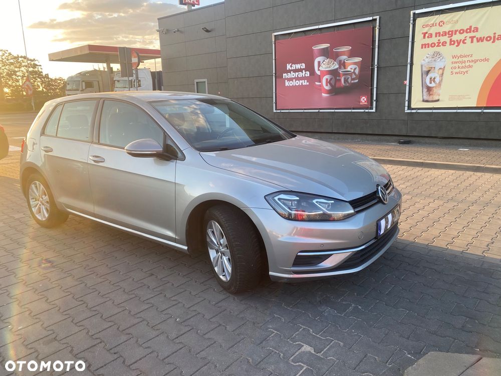 Volkswagen Golf - 2