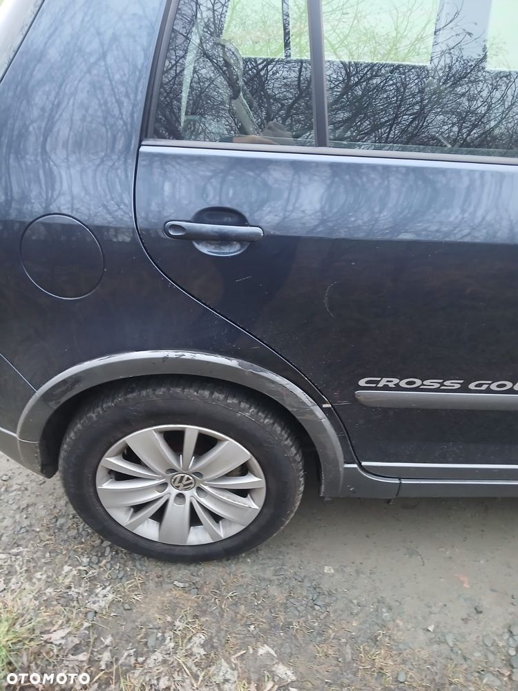 Volkswagen Golf Plus 2.0 TDI Cross - 11