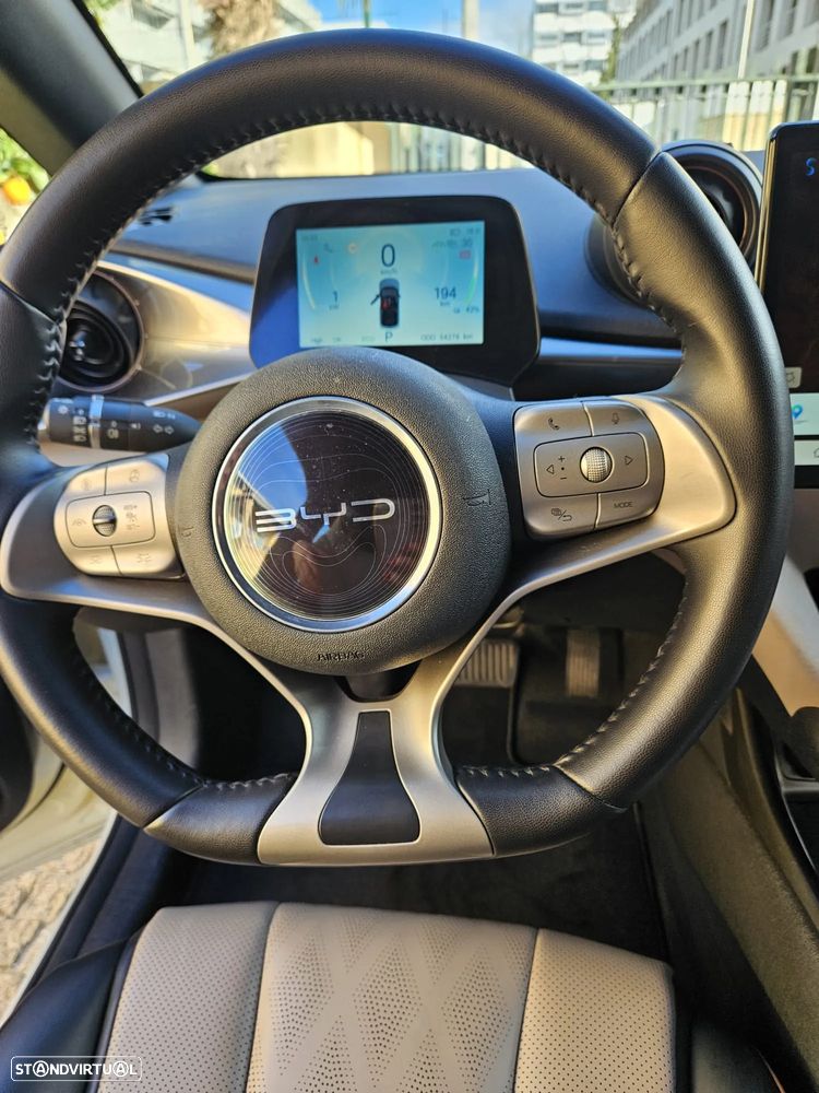 BYD Dolphin 60.4 kWh Design - 23