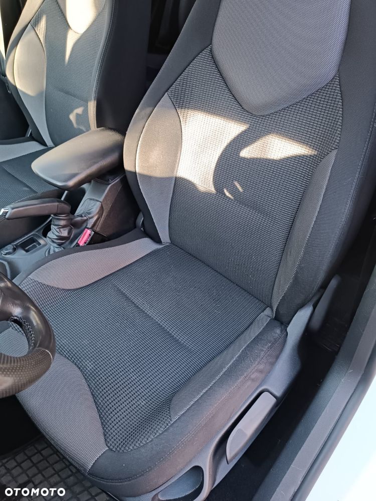 Peugeot 308 1.6 HDi Style - 21