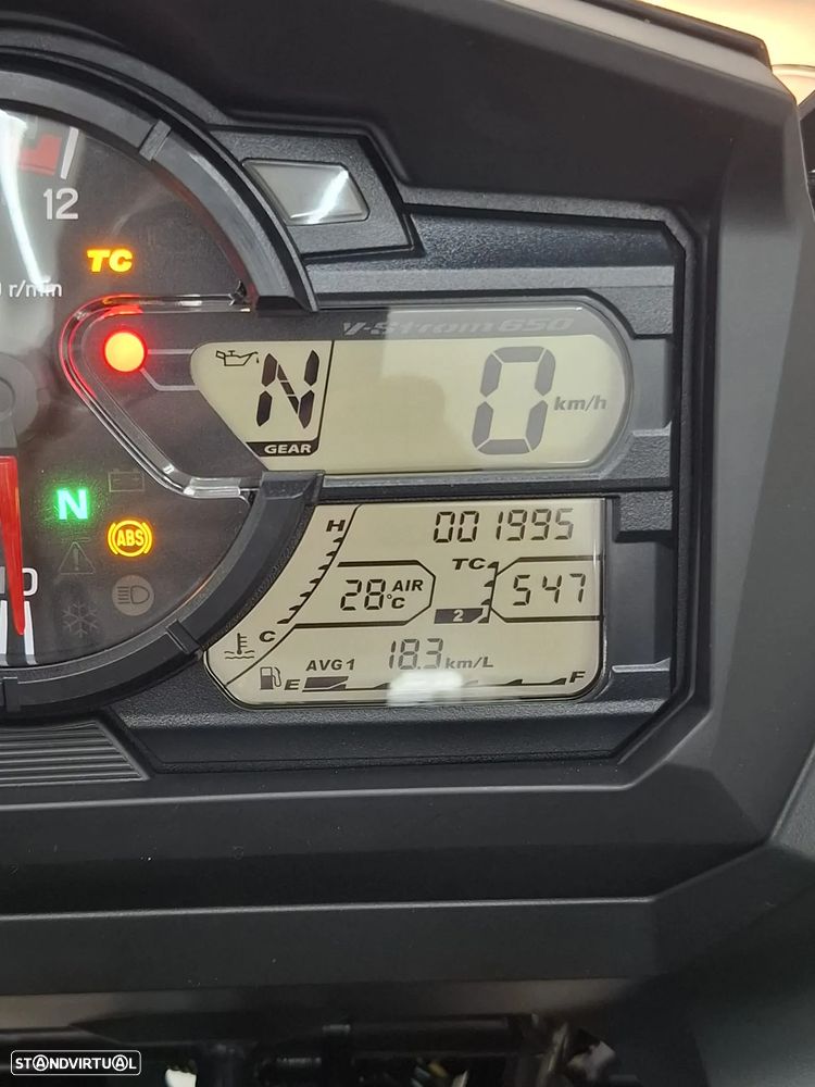 Suzuki DL 650A V-STROM - 8
