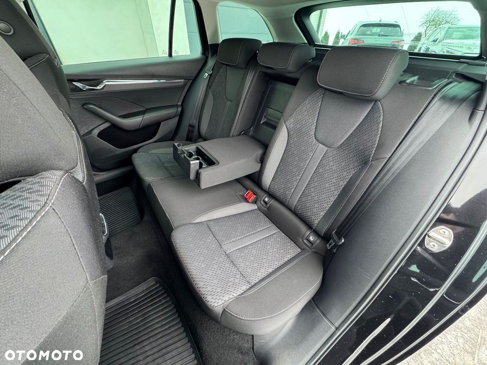 Skoda Octavia 2.0 TDI SCR Style DSG - 16