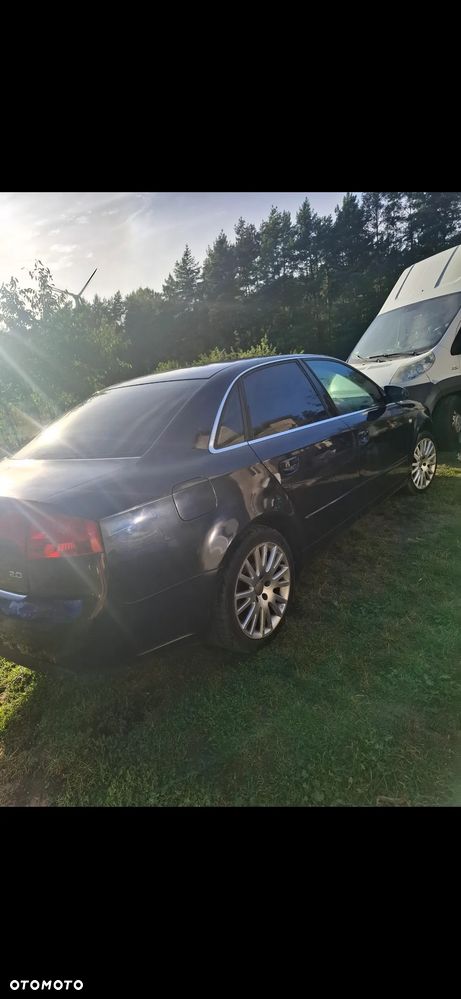 Audi A4 Limousine - 9