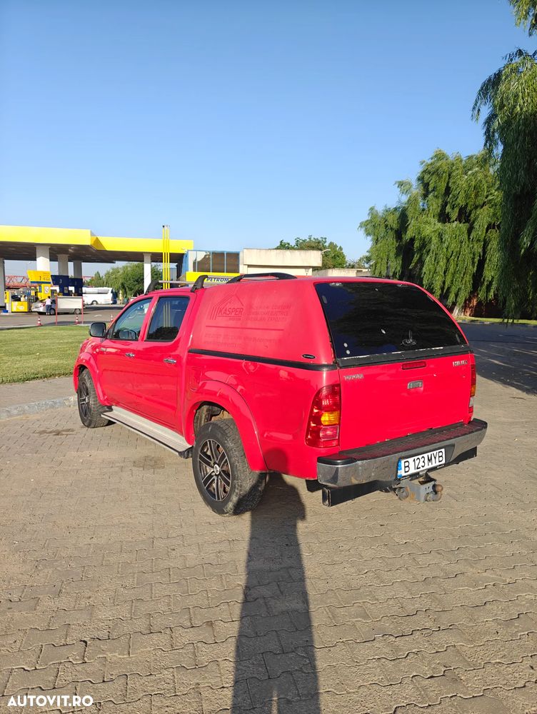 Toyota Hilux - 10