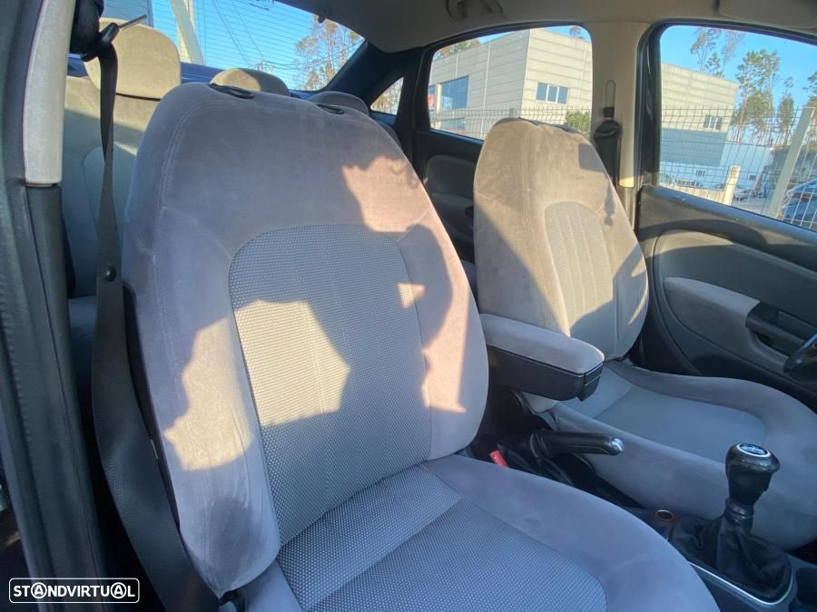 Fiat Linea 1.3 M-Jet Emotion - 9