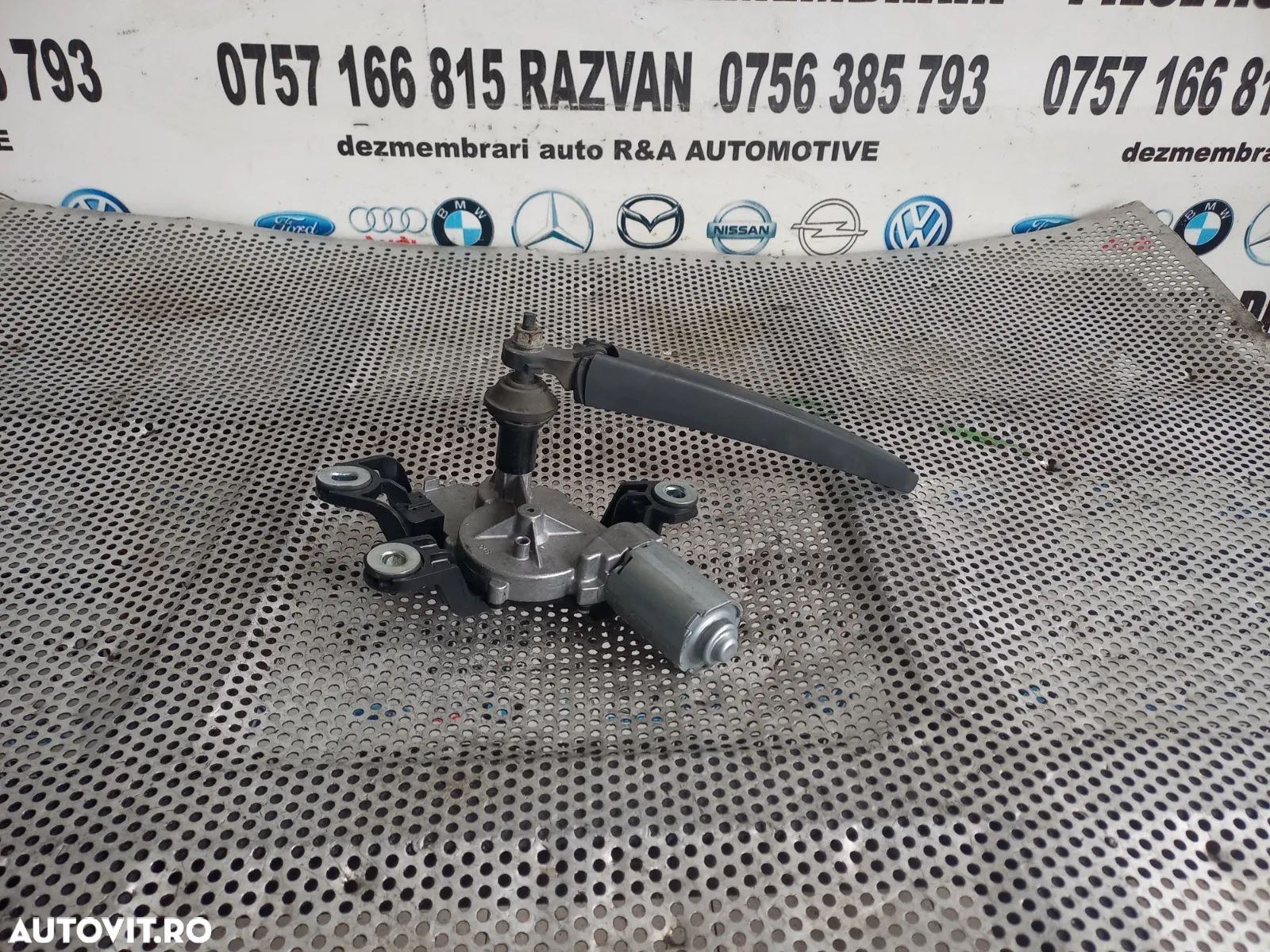 Motoras Stergator Hayon Haion Vw Golf 5 Hatchback - Dezmembrari Arad - 1