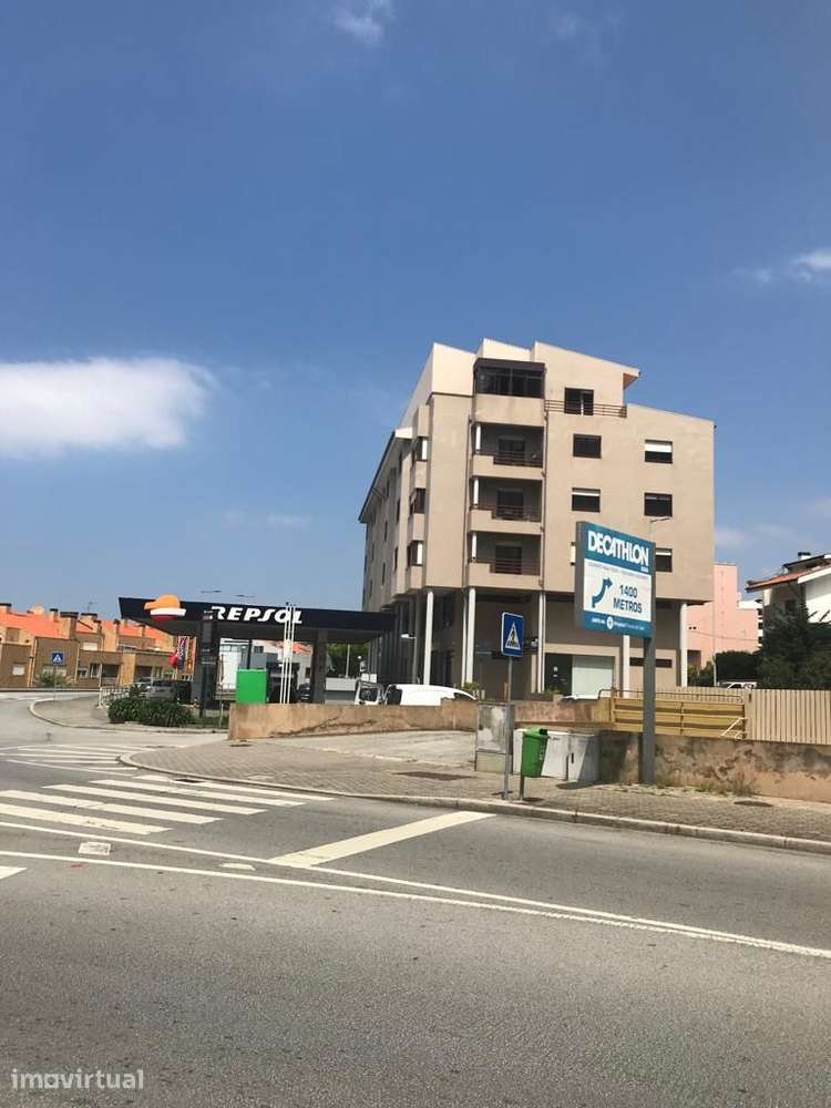 Arrumos no centro de Gaia 10m2 - Grande imagem: 4/10