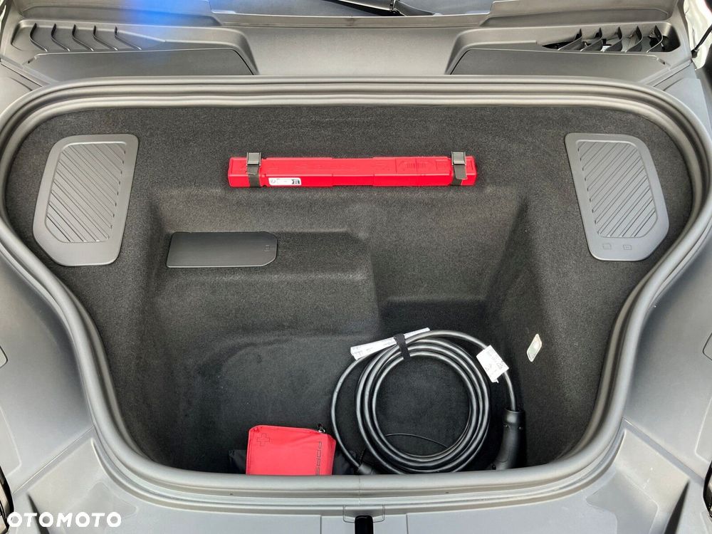 Porsche Macan - 26