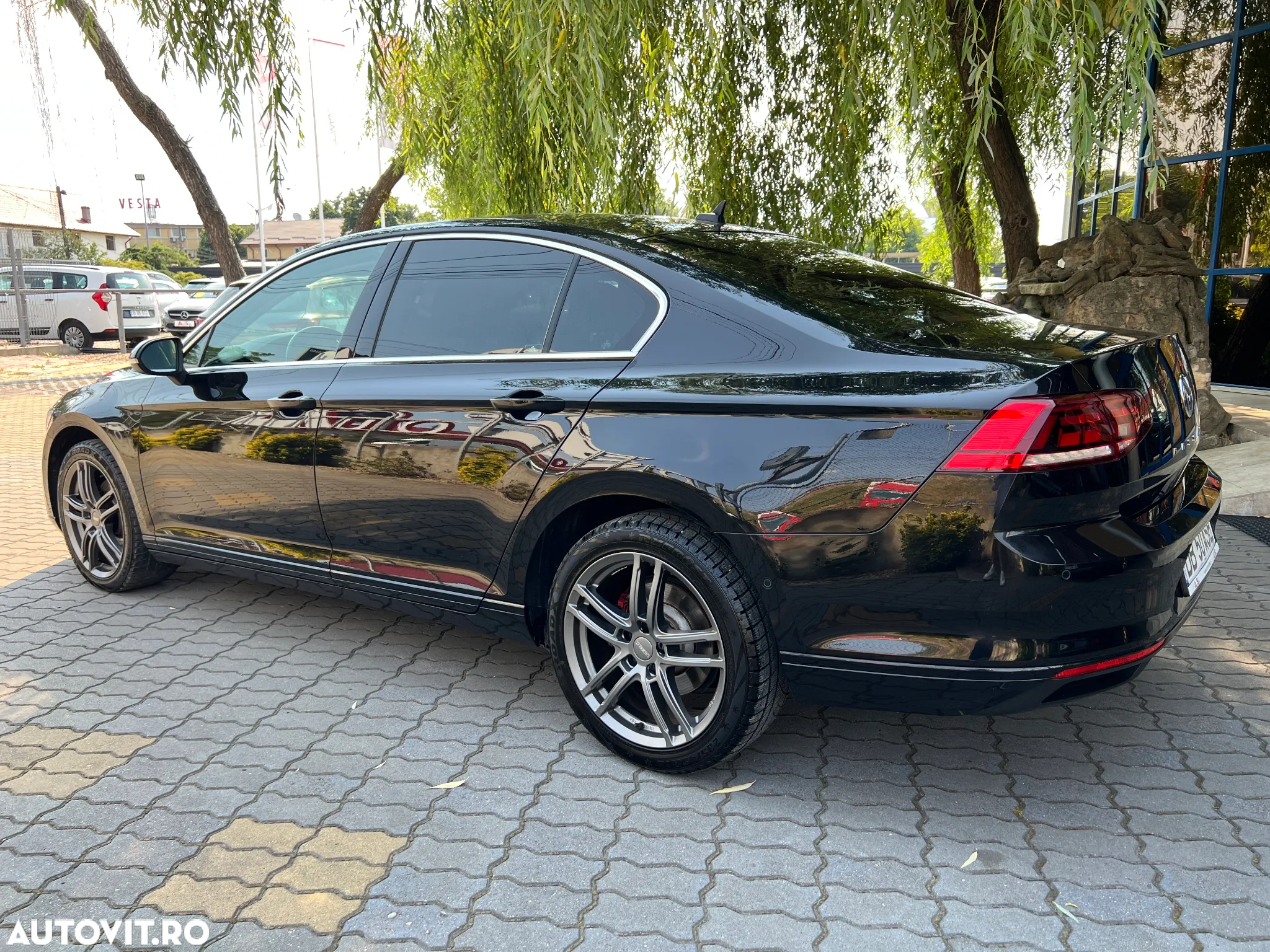 Volkswagen Passat 1.6 TDI DSG Comfortline - 14