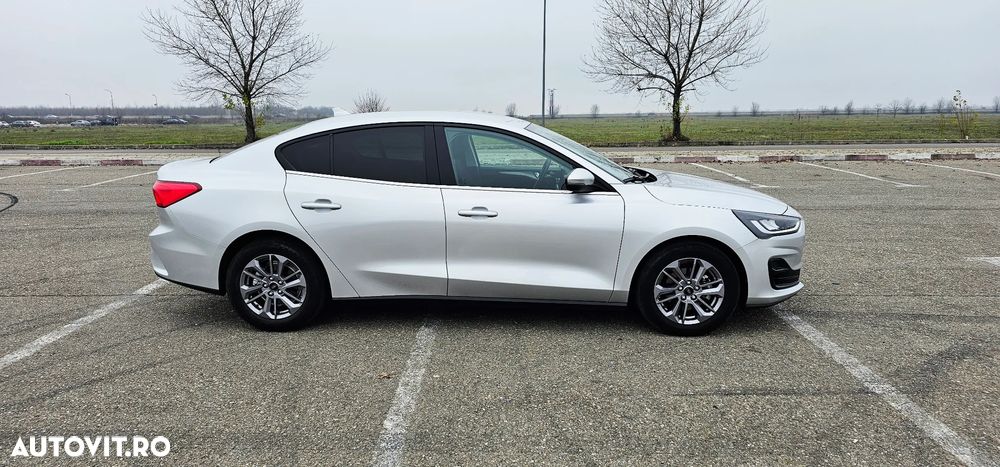 Ford Focus 1.0 EcoBoost Titanium X - 3