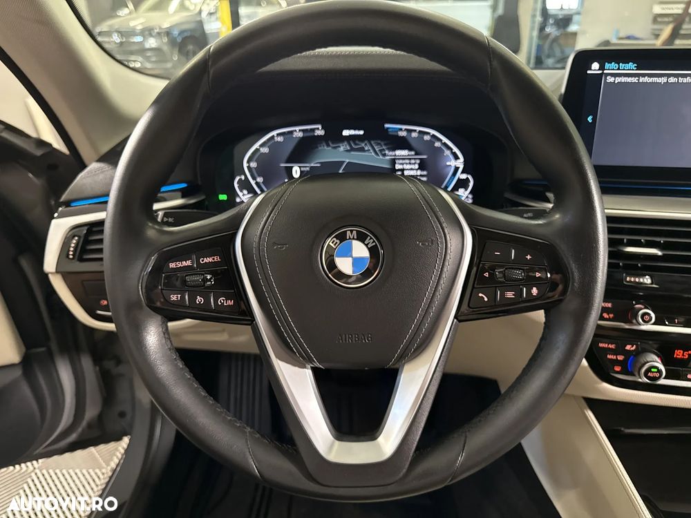 BMW Seria 5 530e xDrive AT PHEV - 17