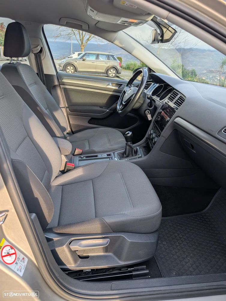 VW Golf Variant 1.6 TDi Confortline - 8