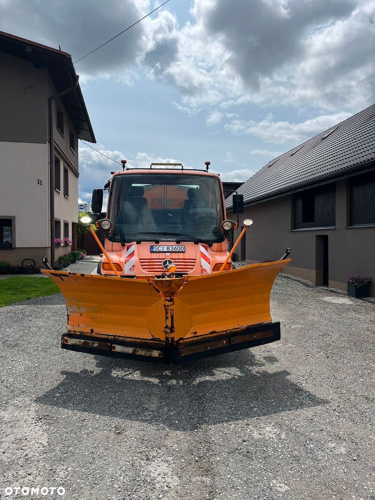 Mercedes-Benz Unimog U400 - 7