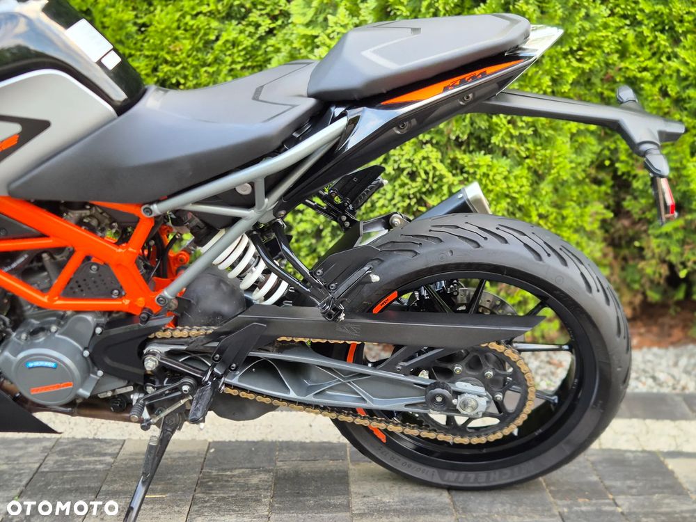 KTM Duke 125 - 23