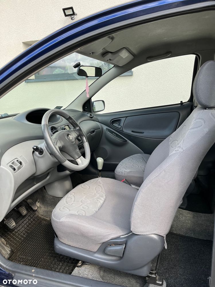 Toyota Yaris - 11