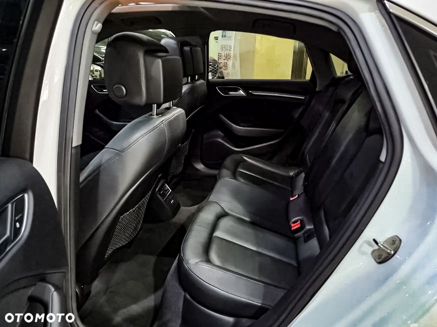Audi A3 Limousine 40 TFSI quattro S tronic design - 10