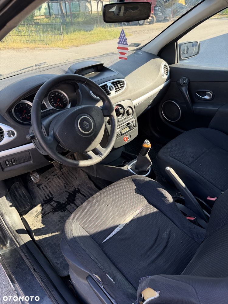 Renault Clio - 5