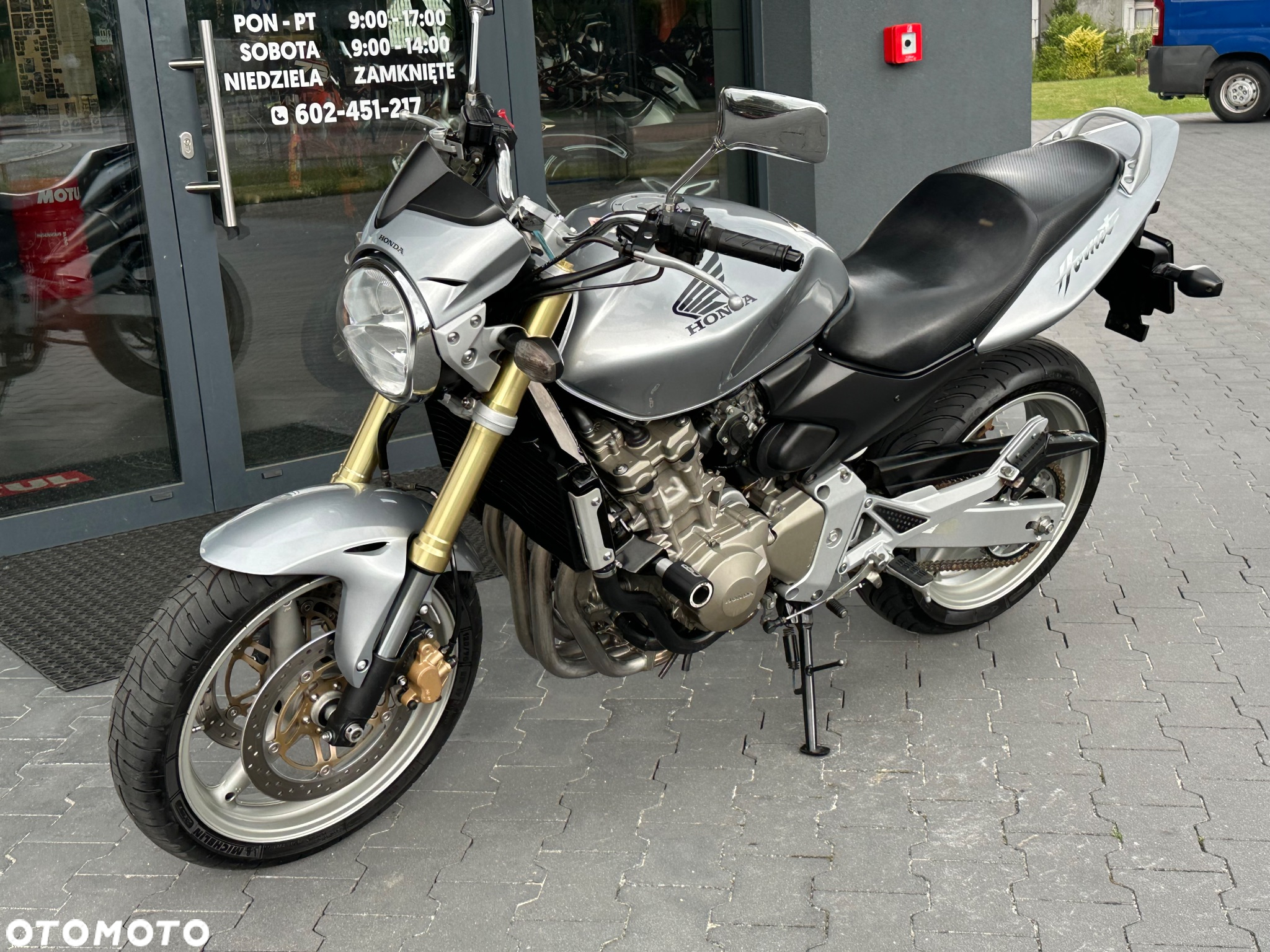 Honda Hornet - 24