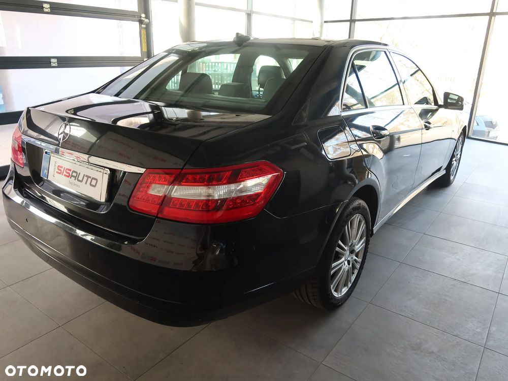 Mercedes-Benz Klasa E 200 CDI DPF BlueEFFICIENCY 7G-TRONIC - 4