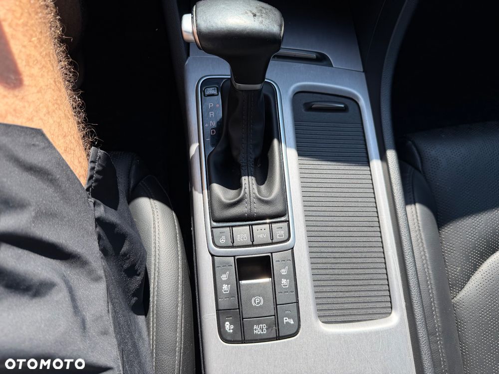Kia Optima Plug-in Hybrid - 18