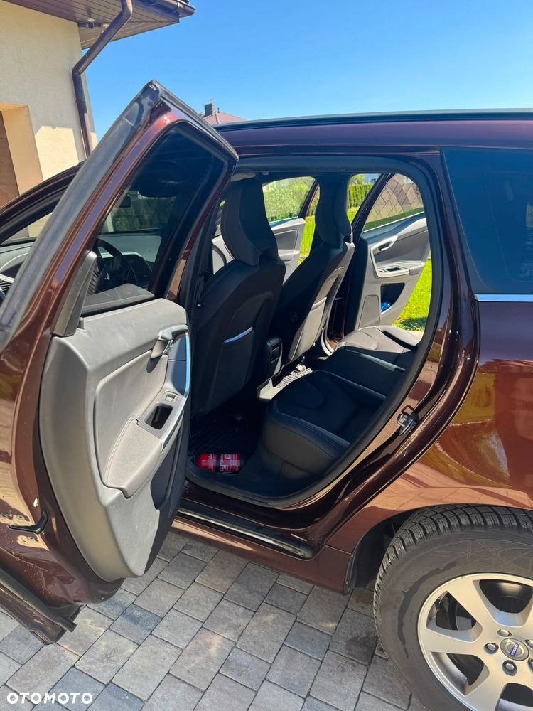 Volvo XC 60 D4 Momentum - 10
