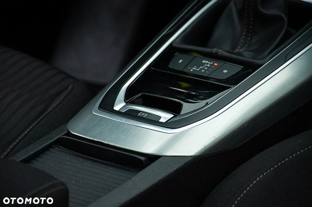 Peugeot 308 BlueHDi 150 Automatik Stop & Start Allure - 12