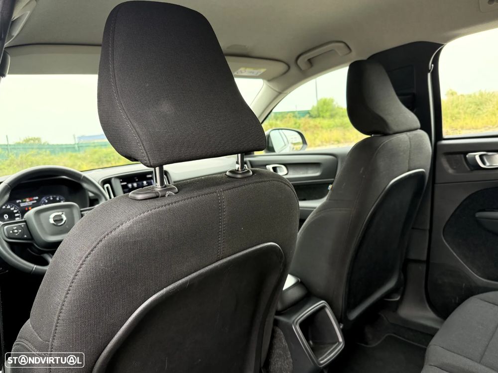 Volvo XC 40 1.5 T2 Momentum - 34