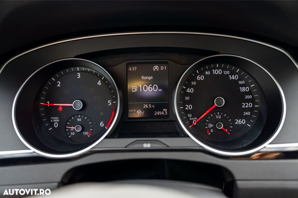 VOLKSWAGEN Passat 2023 — imagine 22