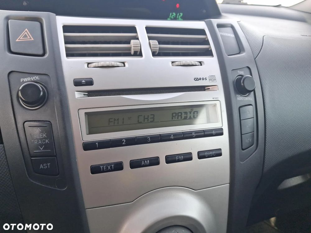 Toyota Yaris 1.3 Luna A/C - 15