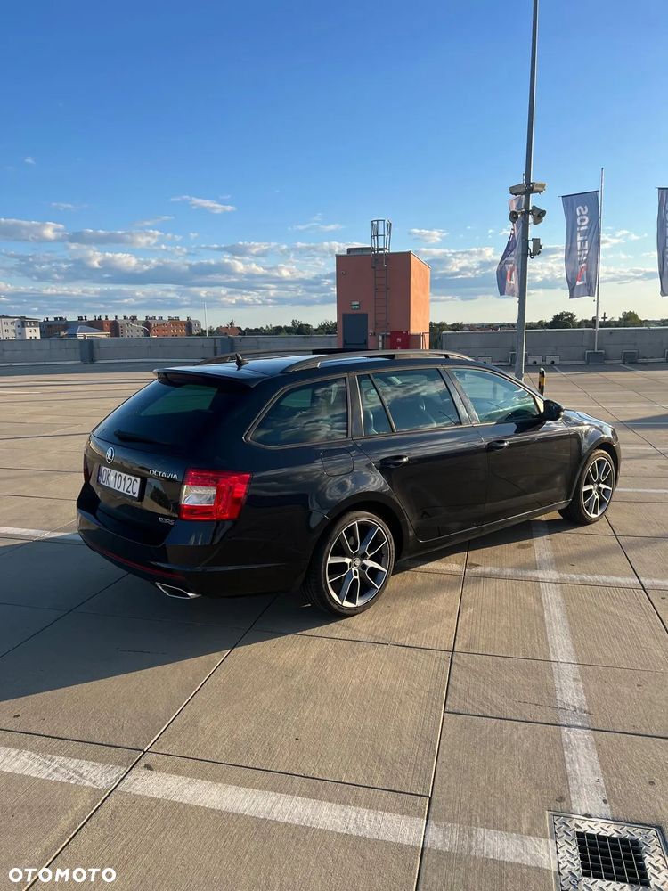 Skoda Octavia 2.0 TDI RS DSG - 2
