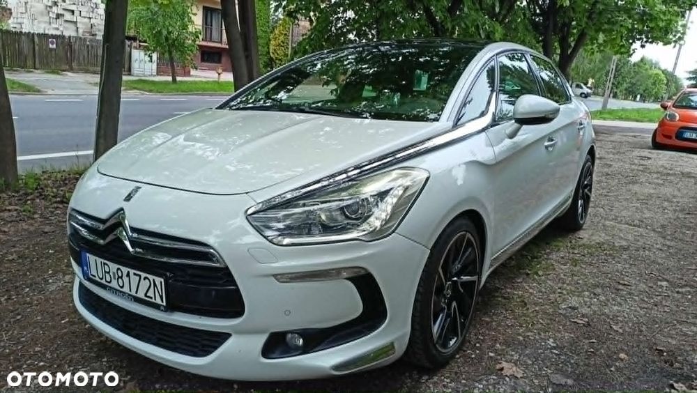 Citroën DS5 HDi 165 SoChic - 3