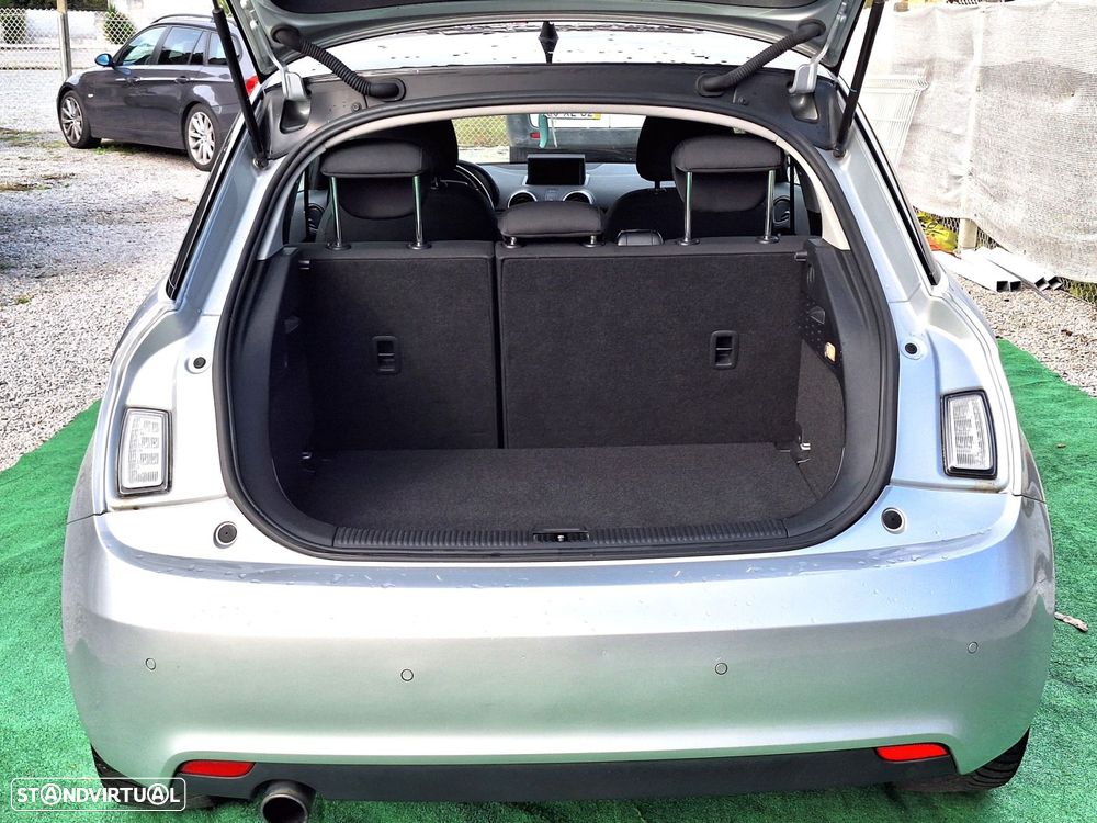 Audi A1 1.2 TFSI Attraction - 9