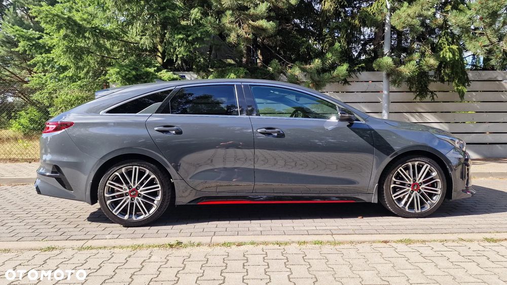 Kia ProCeed - 1
