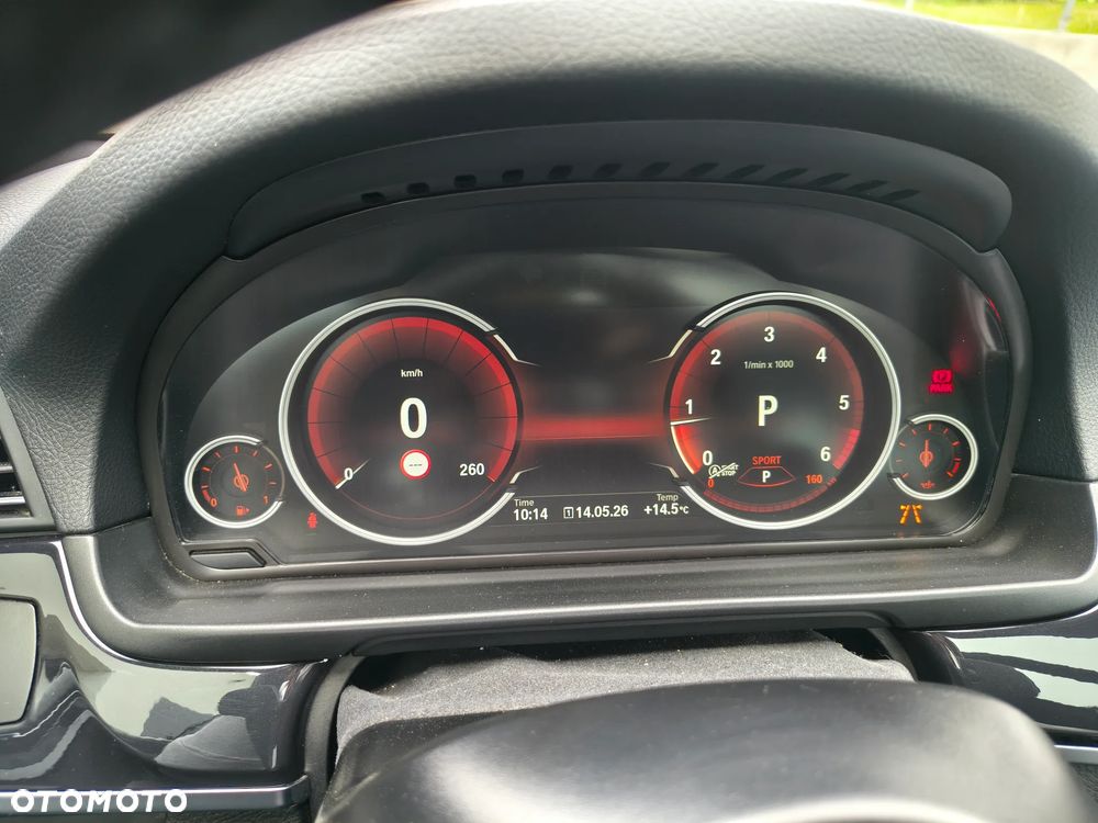 BMW Seria 5 525d xDrive Sport-Aut Luxury Line - 36