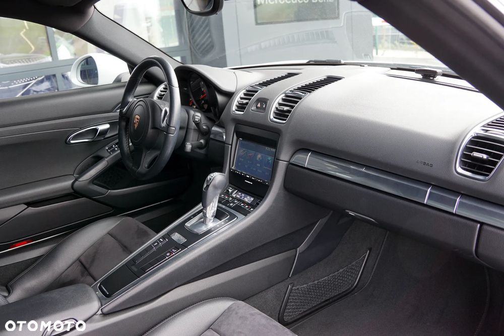 Porsche Cayman PDK Black Edition - 32