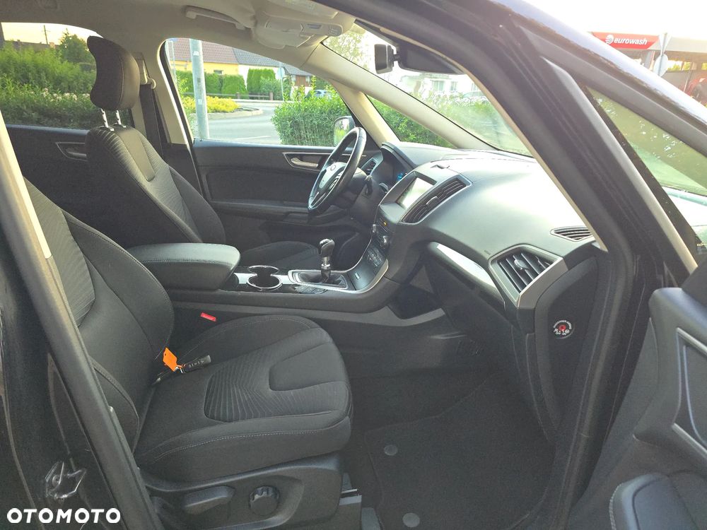 Ford S-Max - 13