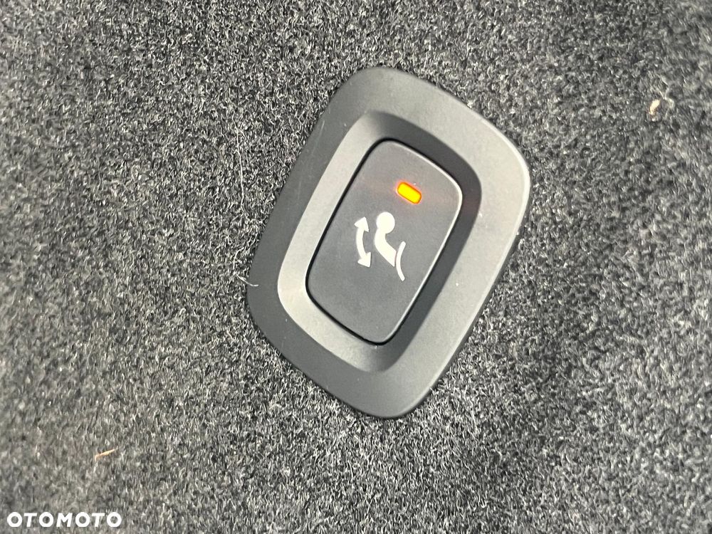 Volvo XC 60 D5 AWD Momentum - 29