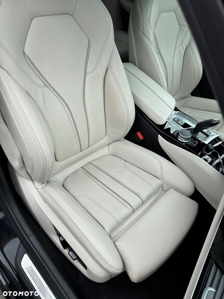BMW Seria 5 525d - 15
