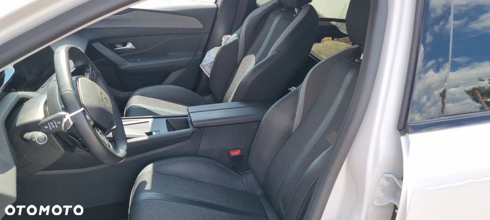 Peugeot 308 1.5 BlueHDi Active S&S EAT8 - 8